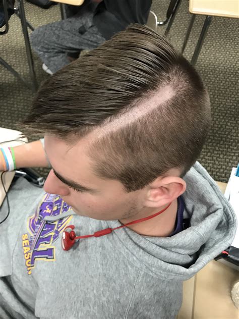 Specialties The Sport Clips experience in Kenosha, WI includes sports on TV, legendary steamed towel treatment, and a great haircut from our stylists who are the Pros in Mens Hair and specialize in men's and boys' hair care. . Clips haircut